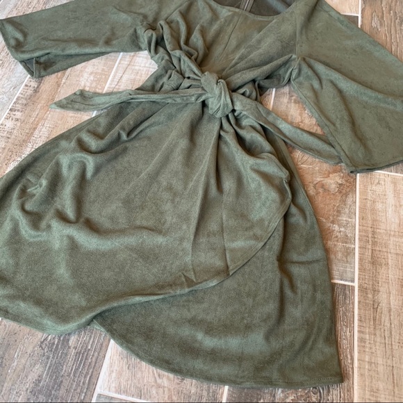 ✨ NWT Romeo & Juliet Suede Tie Front Dress Mini - Picture 6 of 13